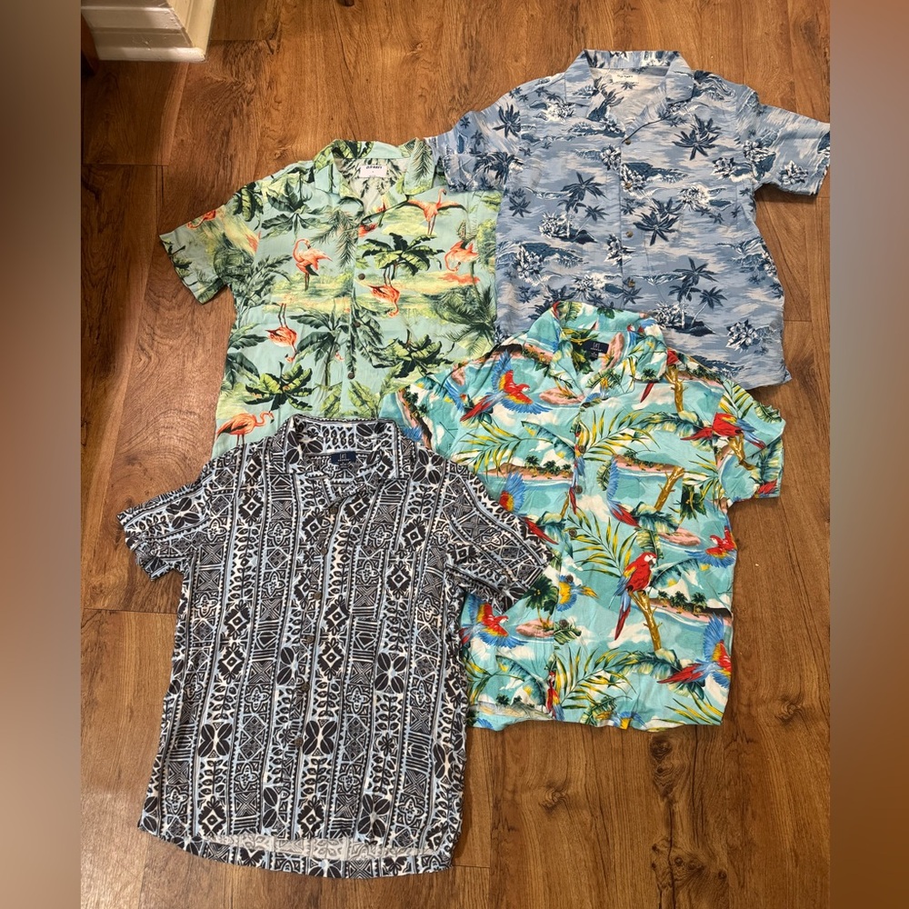 4 Men’s Medium M Hawaiian Shirts Old Navy & George Brand Colorful Comfy Vacation